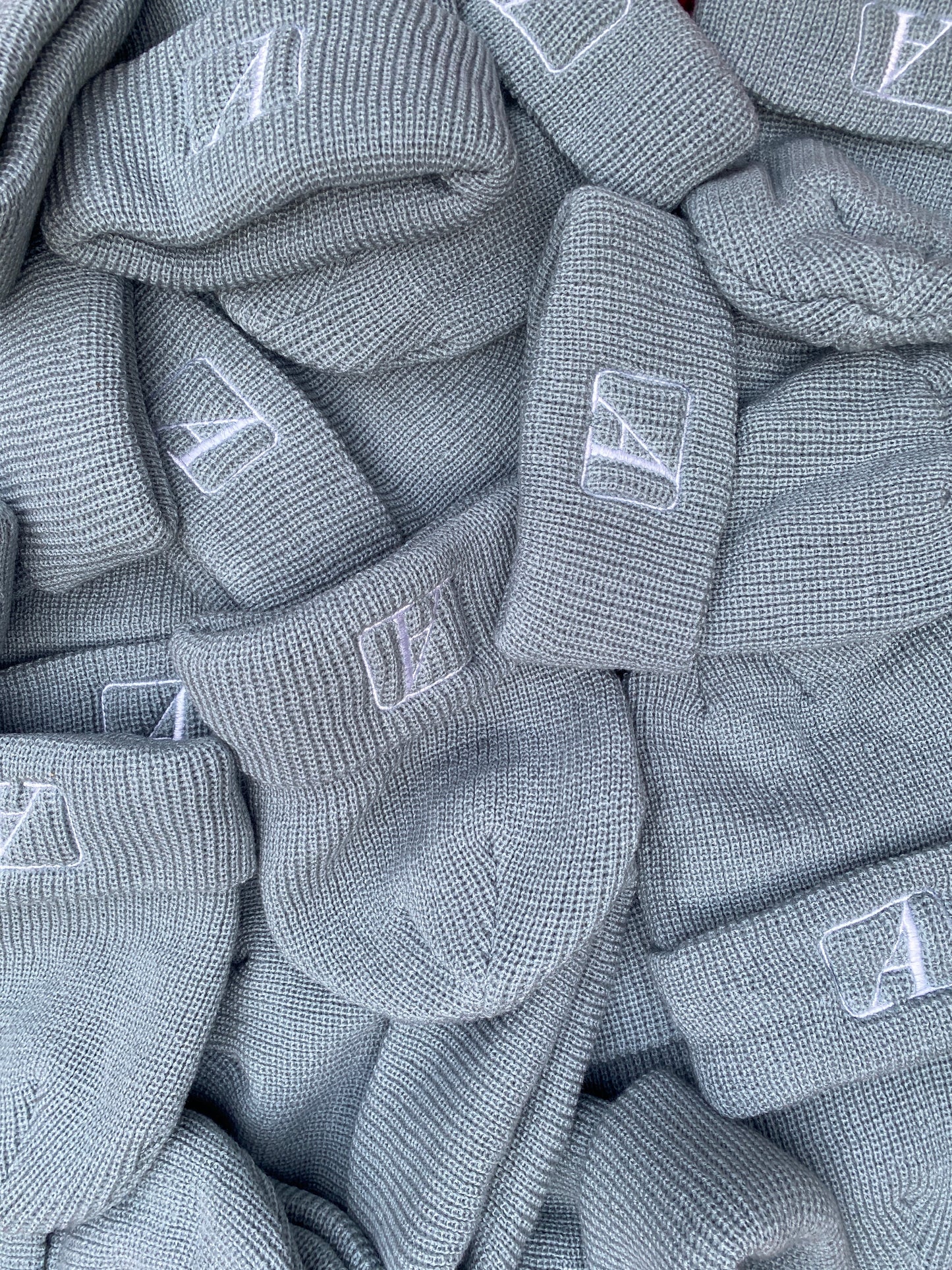 MNML BEANIE